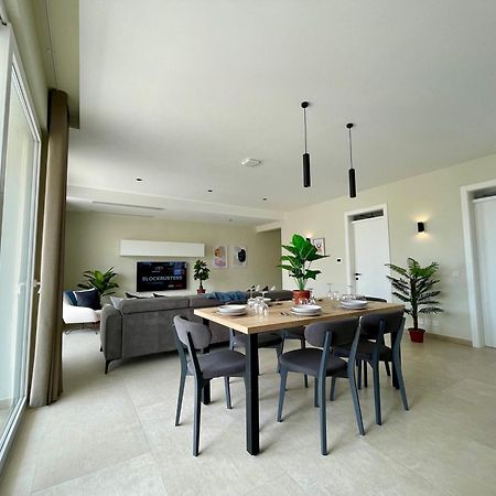 Bugibba Square Seafront Lux Apartments By Holi St. Paul's Bay Exterior foto